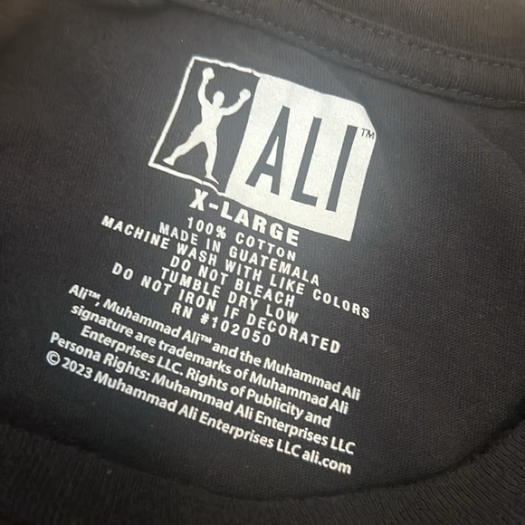 Muhammad ALI (XL) 100% Cotton Graphic Tee - Picture 2 of 2